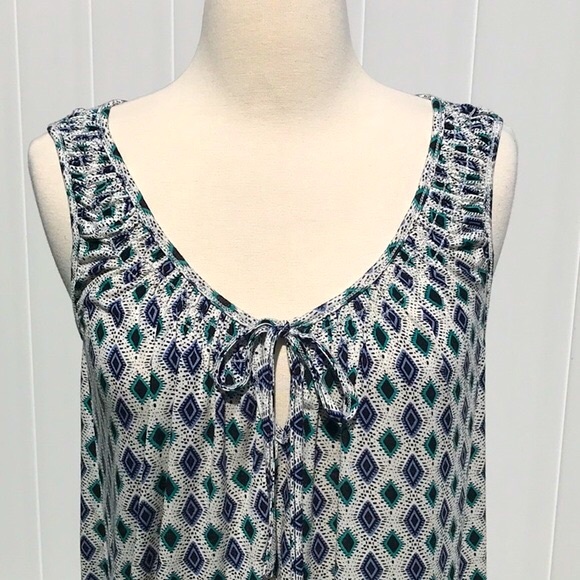 Max Studio White/Black/Blue Green Print Smocked Neckline Tank Top Size Medium - Picture 10 of 16